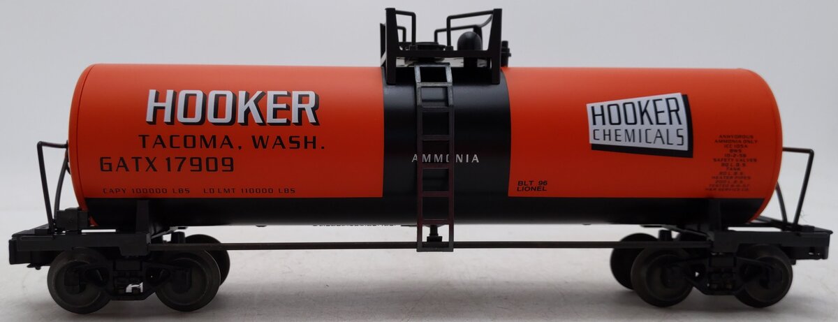 Lionel 6-17909 O Gauge Hooker Chemicals Unibody Tank Car EX/Box