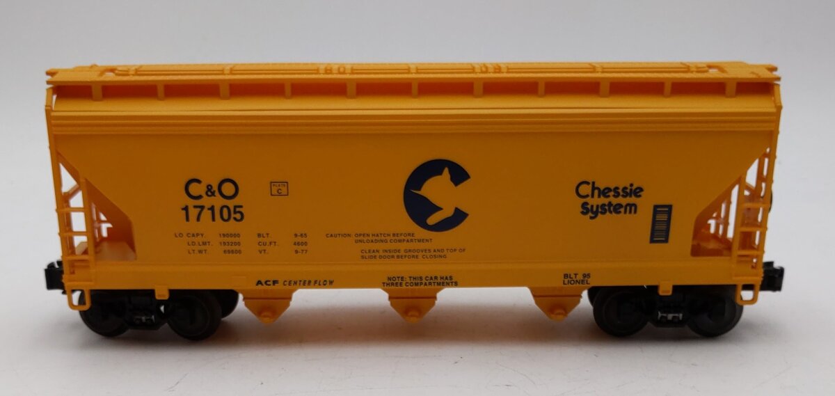 Lionel 6-17105 O Gauge Chesapeake & Ohio ACF 3-Bay Covered Hopper LN/Box