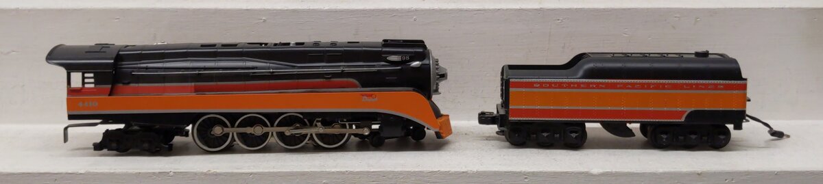 Lionel 6-18007 O Gauge SP Daylight 4-8-4 Steam Locomotive & Tender #4410 EX/Box