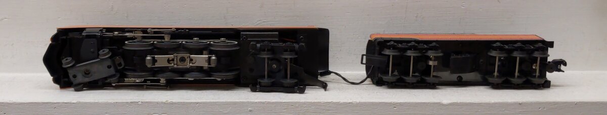 Lionel 6-18007 O Gauge SP Daylight 4-8-4 Steam Locomotive & Tender #4410 EX/Box