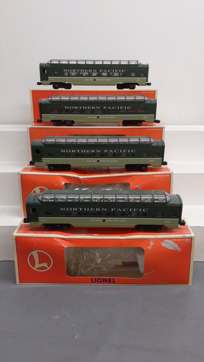 Lionel 6-19166 O Northern Pacific Aluminum Full Vista Dome 4-Car Passenger Set EX/Box