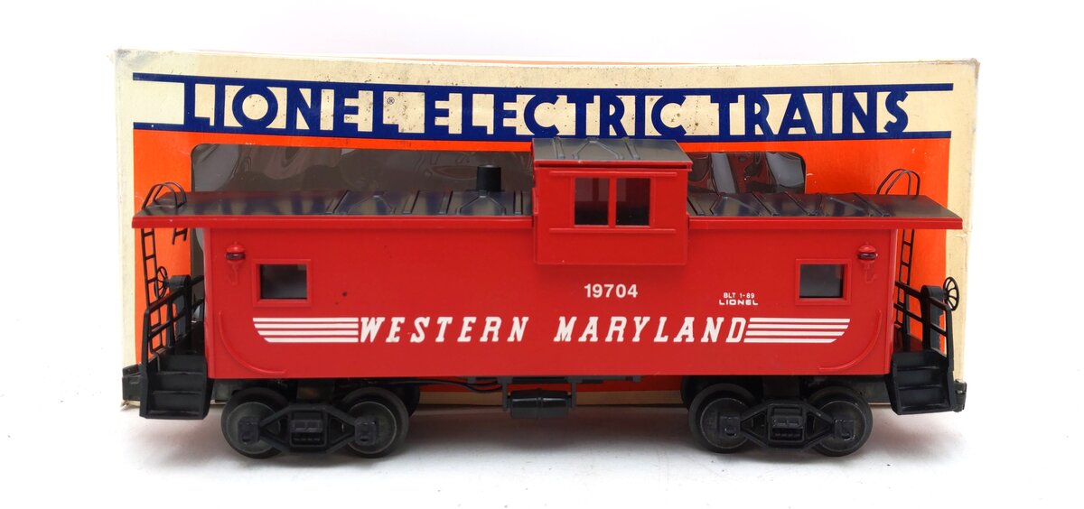 Lionel 6-19704 O Gauge Western Maryland Extended Vision Caboose w/Smoke EX/Box