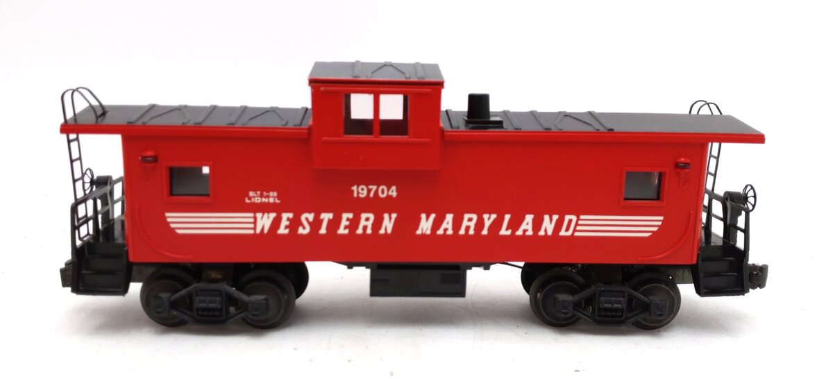 Lionel 6-19704 O Gauge Western Maryland Extended Vision Caboose w/Smoke EX/Box