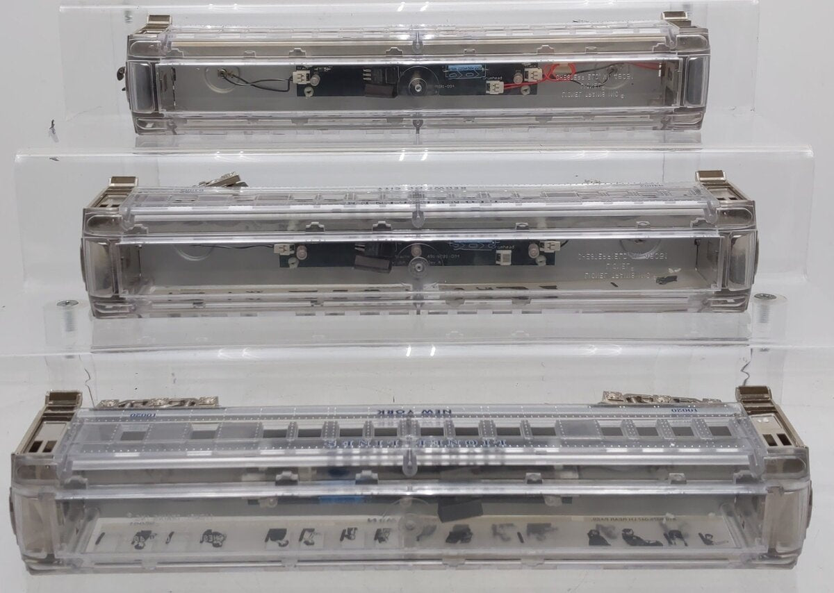 Lionel 6-29086 O Platinum Ghost Clear Shell Madison Passenger Cars (Set of 3) VG