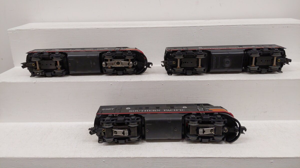Lionel 6-38197 O Gauge Southern Pacific F-3 ABA Diesel Locomotive Set #2387 EX/Box