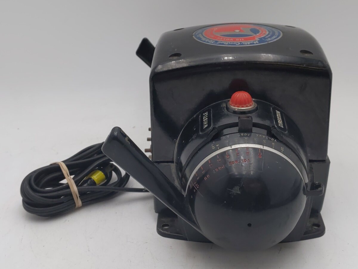 Lionel ZW Vintage O Gauge Trainmaster 275 Watt Transformer with Whistle