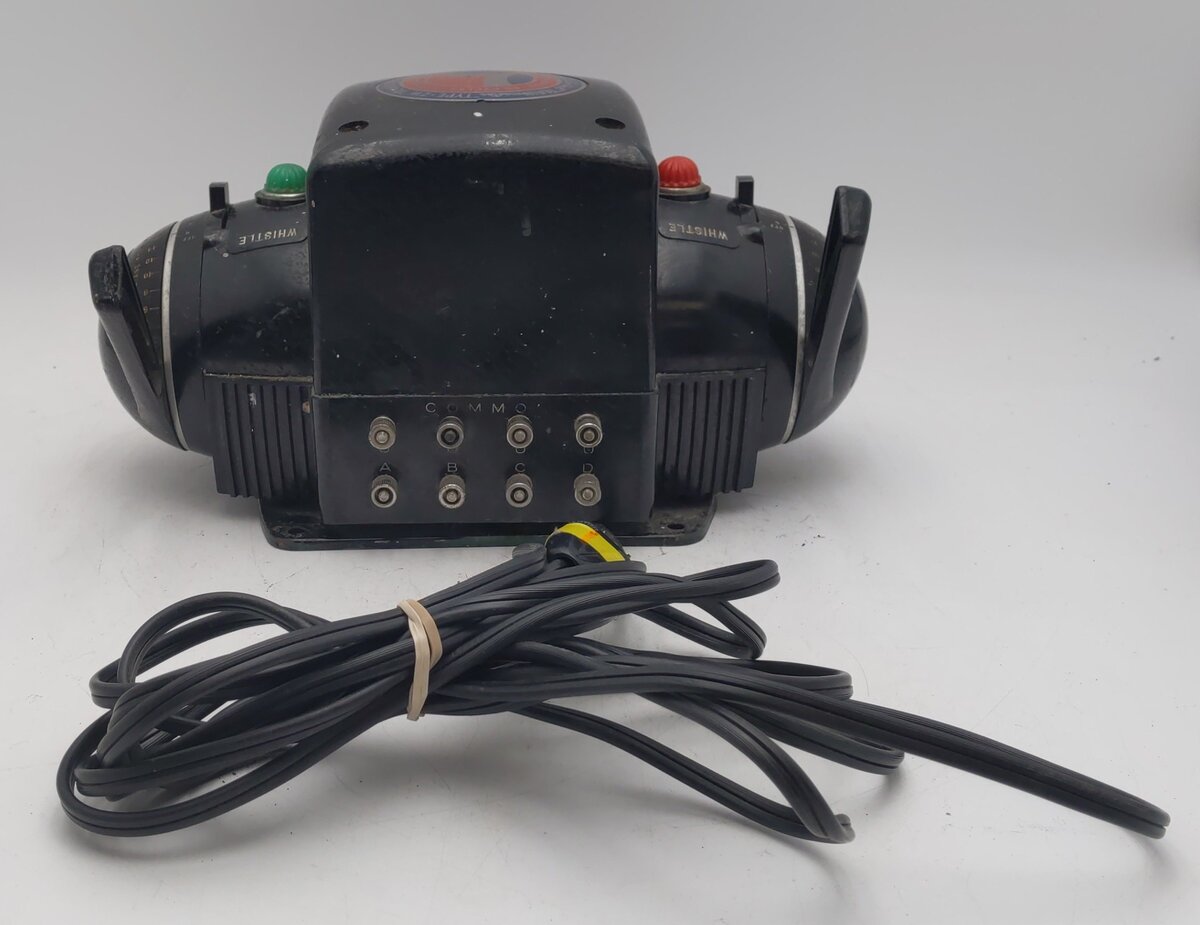 Lionel ZW Vintage O Gauge Trainmaster 275 Watt Transformer with Whistle/Box