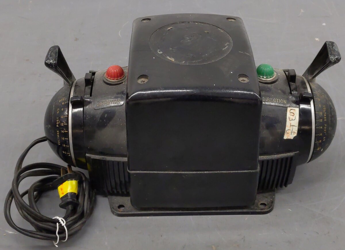 Lionel ZW Vintage O Gauge Trainmaster 275 Watt Transformer with Whistle