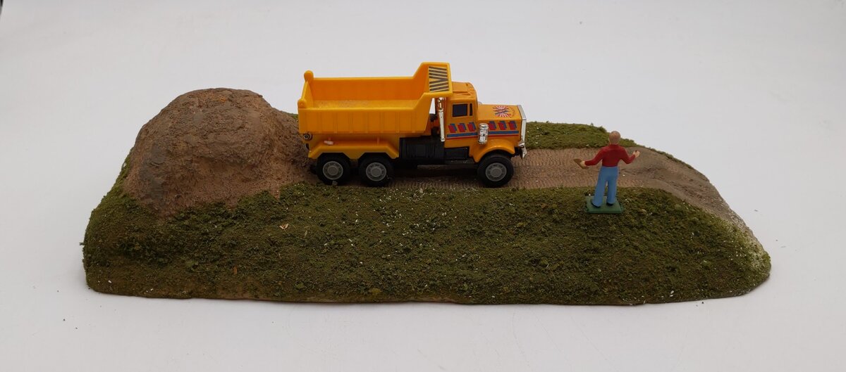 K-Line K42414 O Gauge Dump Truck Construction Scene EX/Box