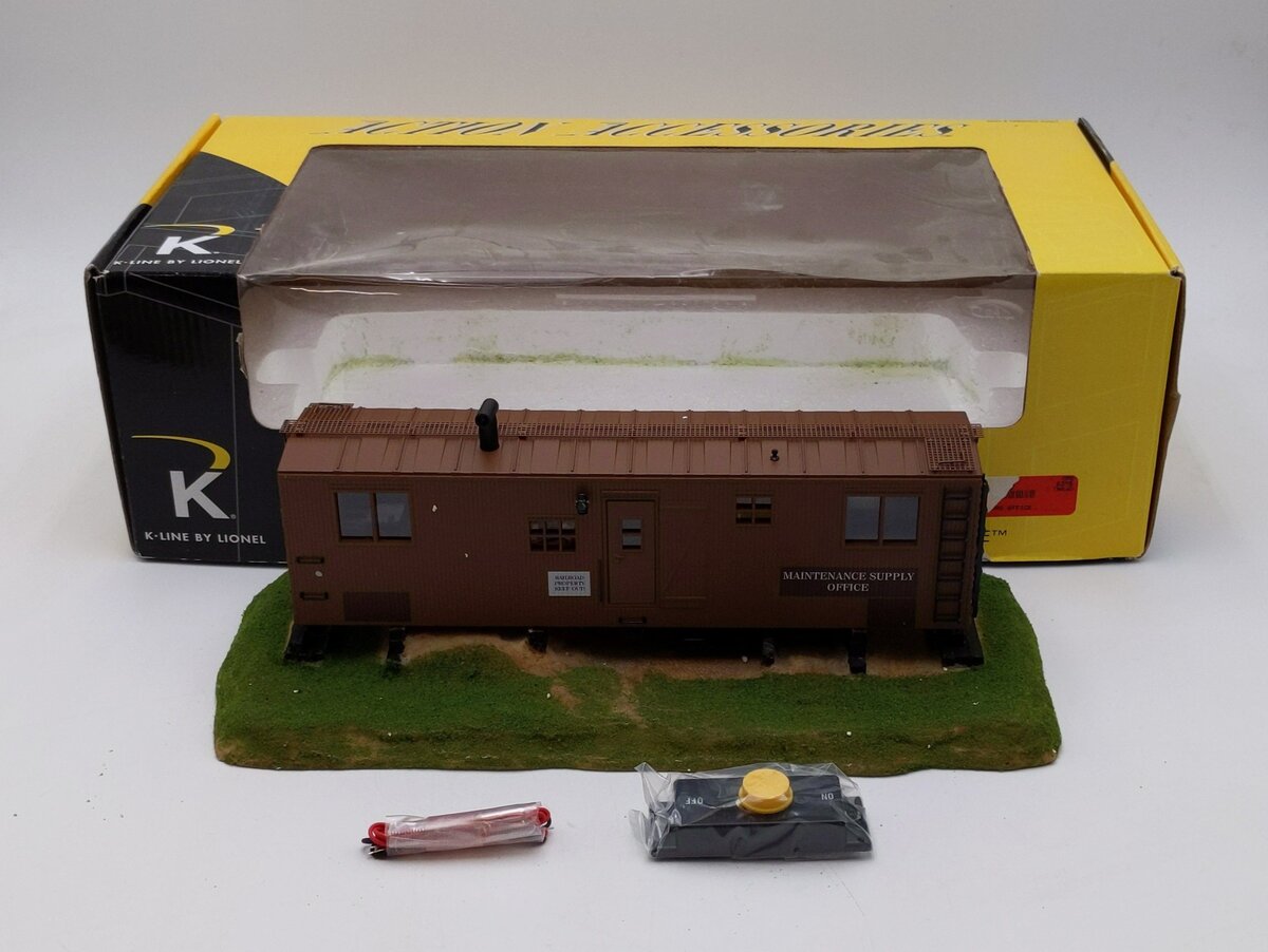K-Line K-42433 O Operating Platform w/ Freight Car NIB