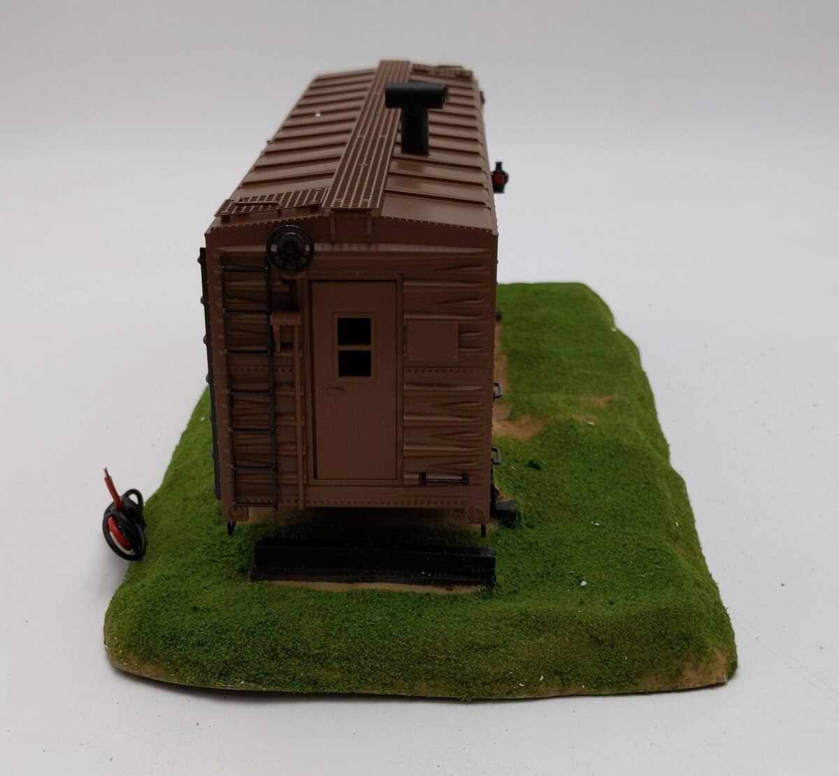 K-Line K-42433 O Operating Platform w/ Freight Car NIB