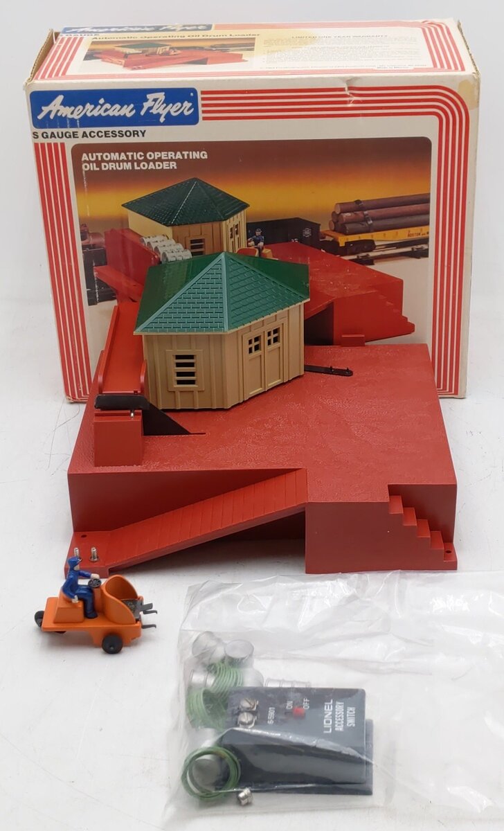 American Flyer 4-2300 S Scale Operating Oil Drum Loader LN/Box