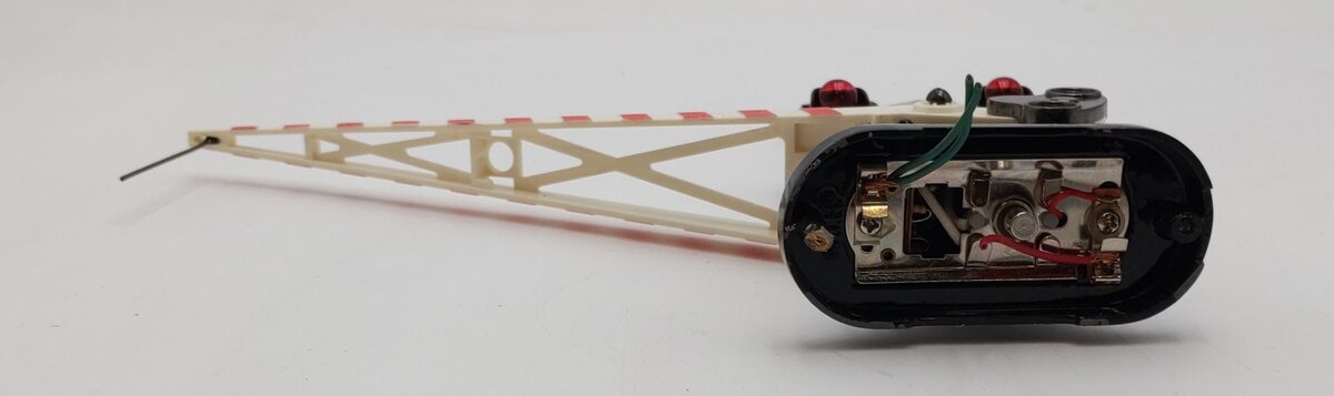 MTH 30-1073 #262 Highway Flasher/Crossing Gate EX/Box