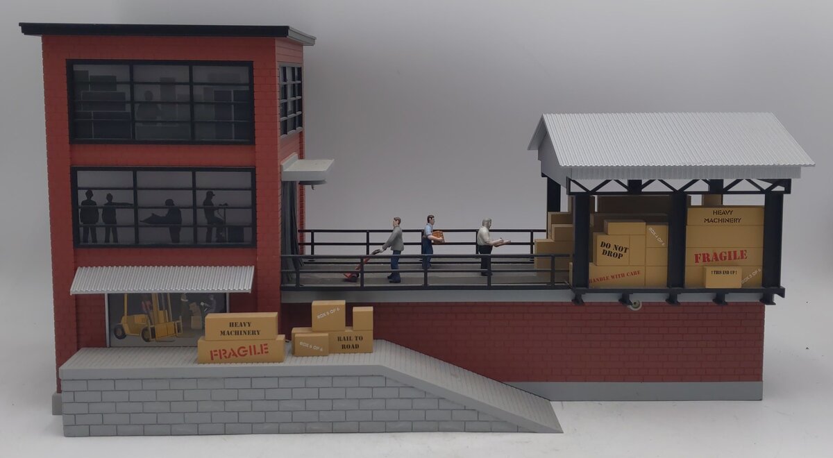 MTH 30-9110 O Gauge Operating Transfer Dock LN