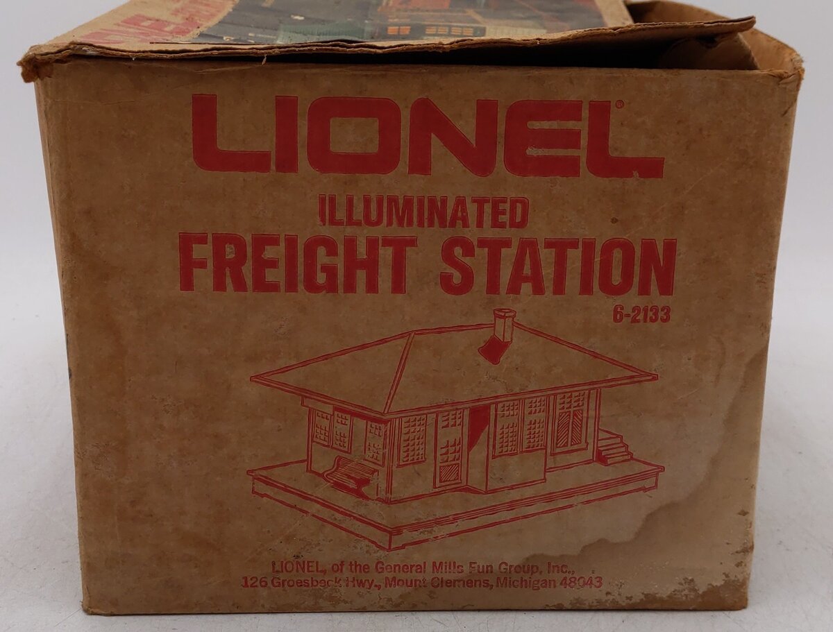 Lionel 6-2133 O Illuminated Freight Station VG/Box