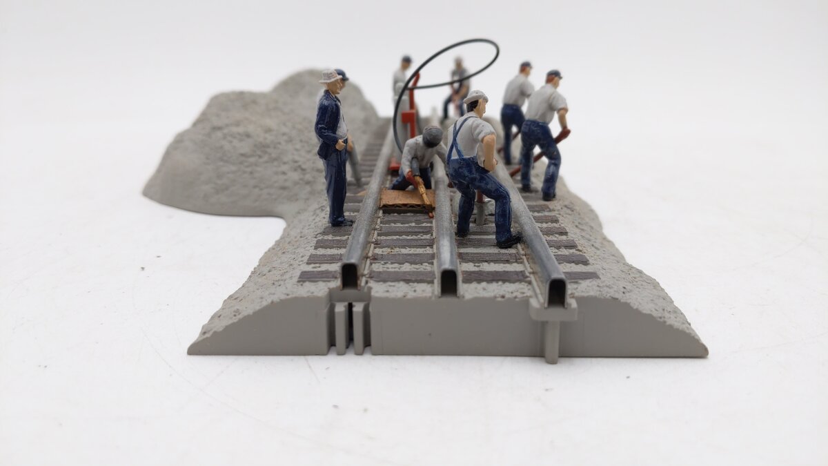 Lionel 6-24105 O Operating Track Gang with Blue LED EX/Box