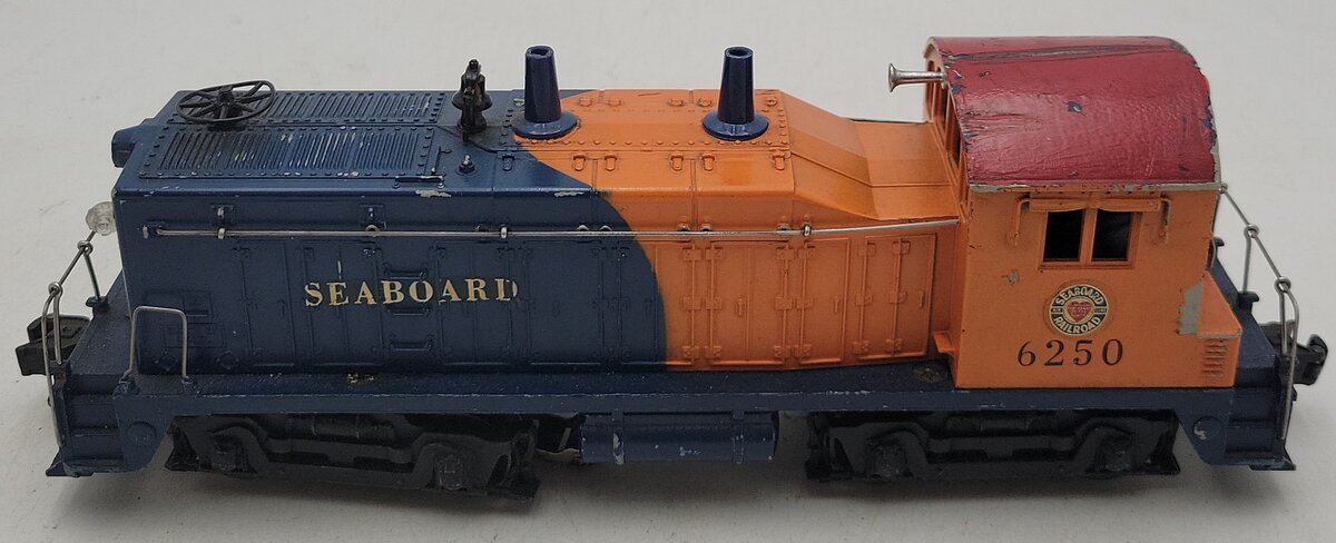 Lionel 6250 Vintage O Seaboard NW-2 Powered Diesel Locomotive