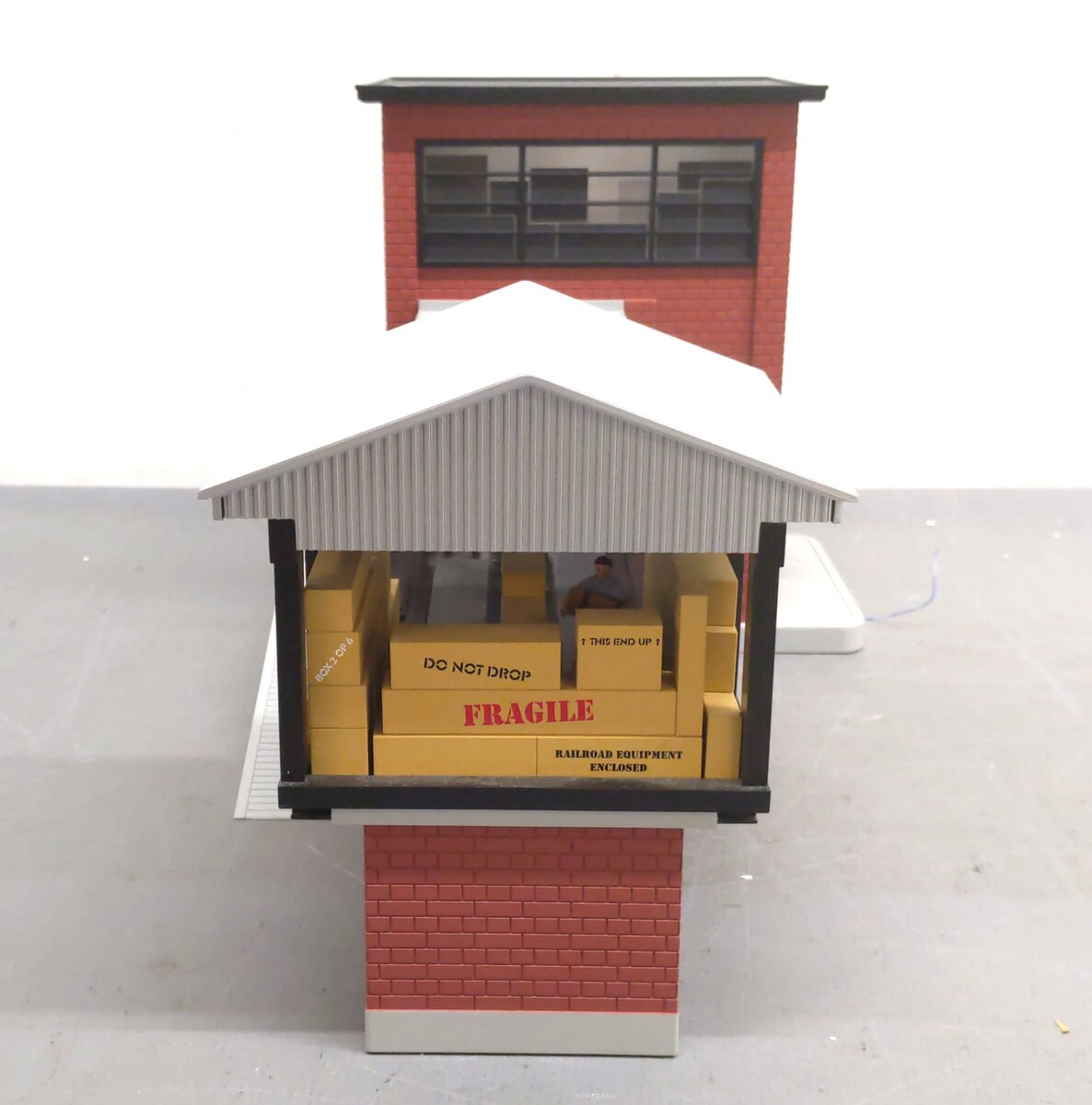 MTH 30-9110 O Gauge Operating Transfer Dock EX