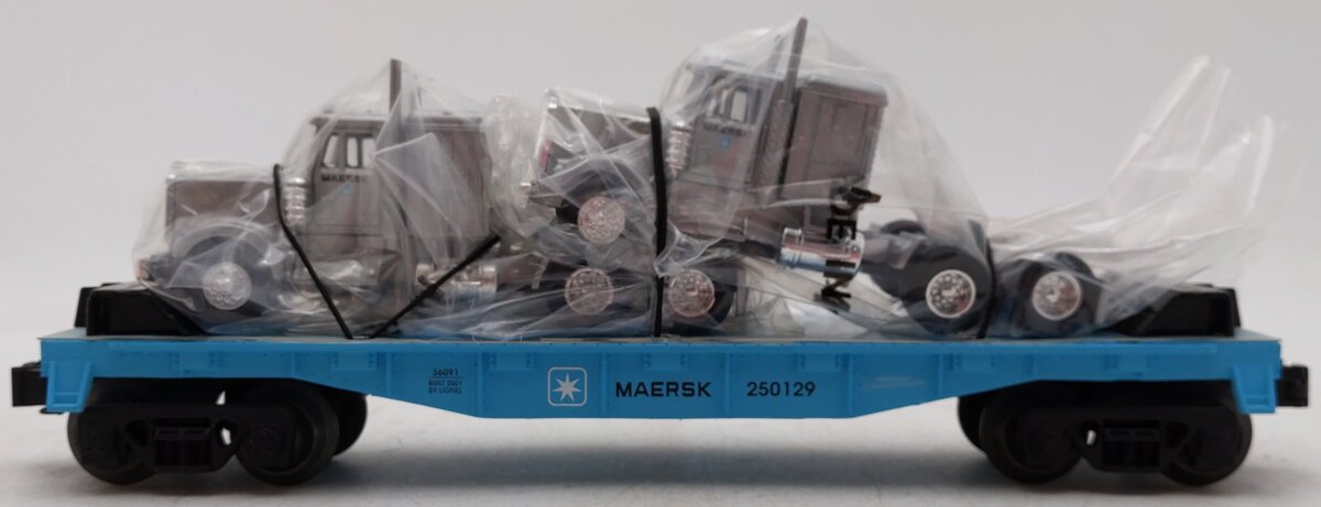 Lionel 6-36091 O Gauge Maersk Flat Car #250129 w/ 2 Diecast Tractors EX/Box