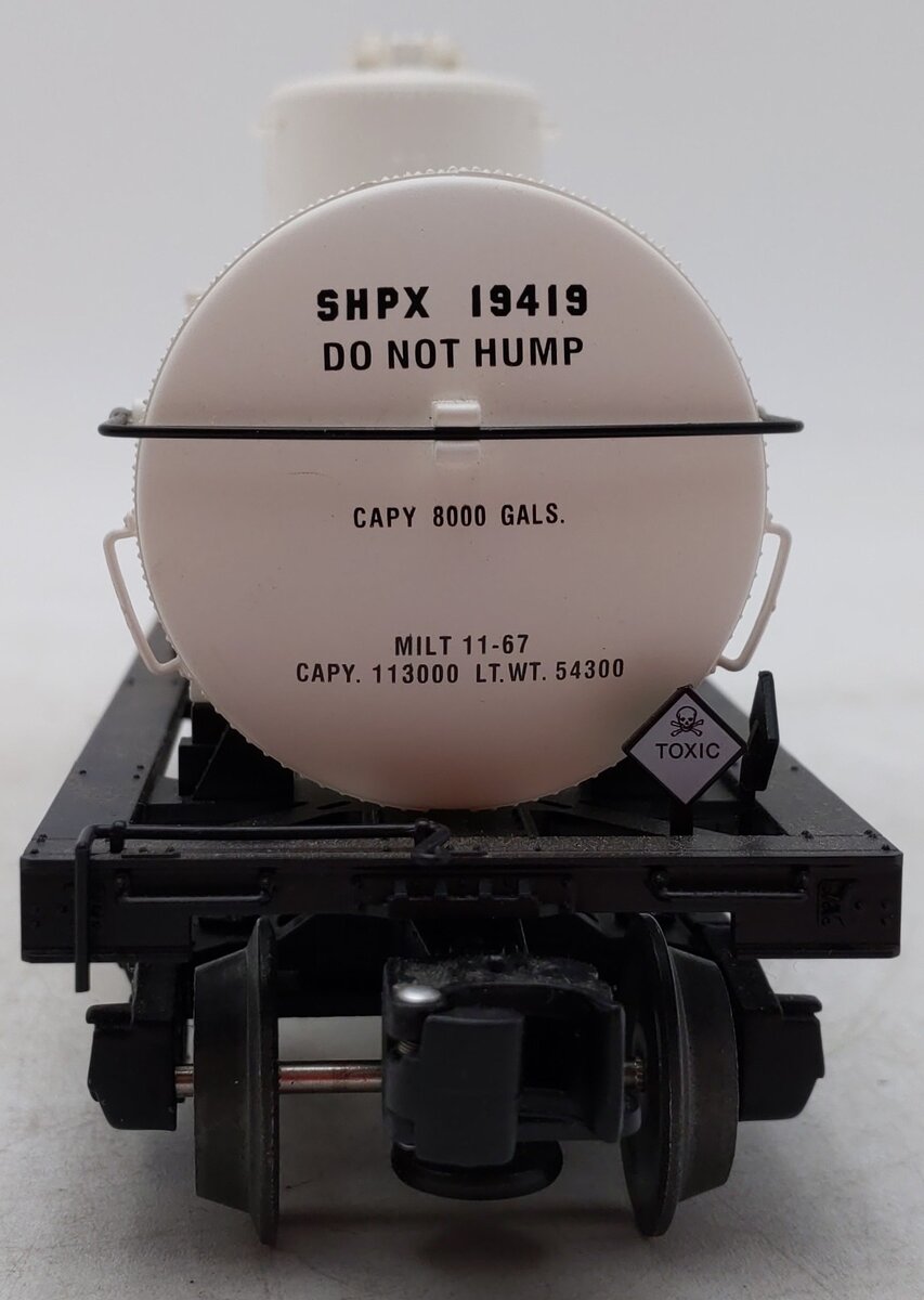Lionel 6-19626 O Gauge Diamond Chemicals 8,000 Gallon Tank Car #19419 EX/Box