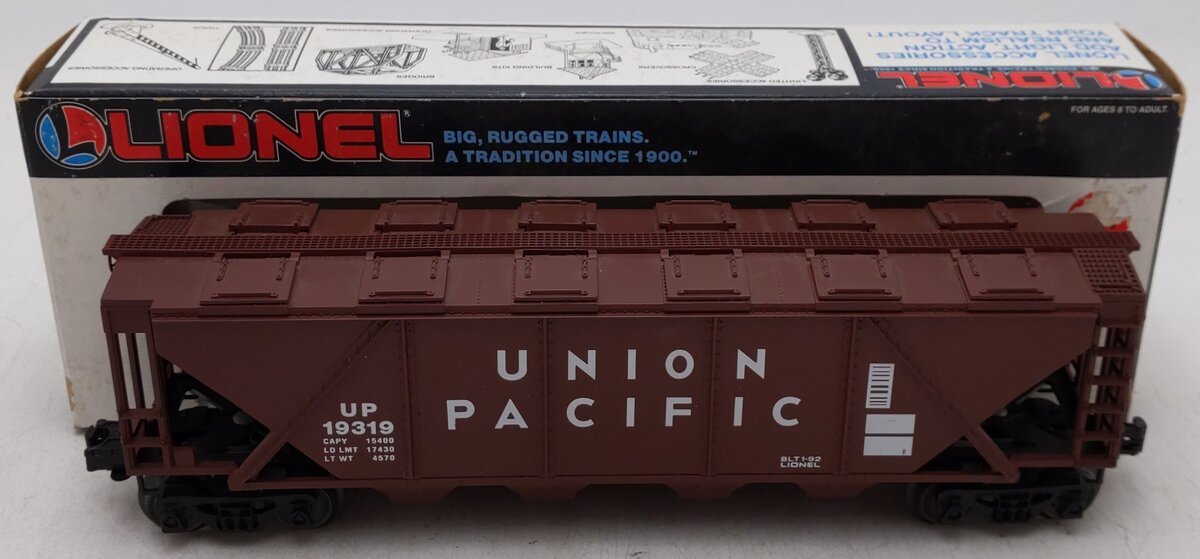 Lionel 6-19319 O Gauge Union Pacific 4-Bay Covered Hopper EX/Box