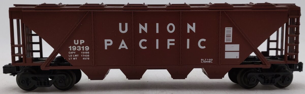 Lionel 6-19319 O Gauge Union Pacific 4-Bay Covered Hopper EX/Box