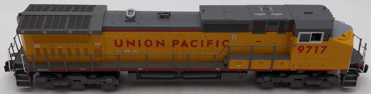 Lionel 6-18286 Union Pacific Dash 9-44C Powered Diesel Locomotive #9717 EX/Box