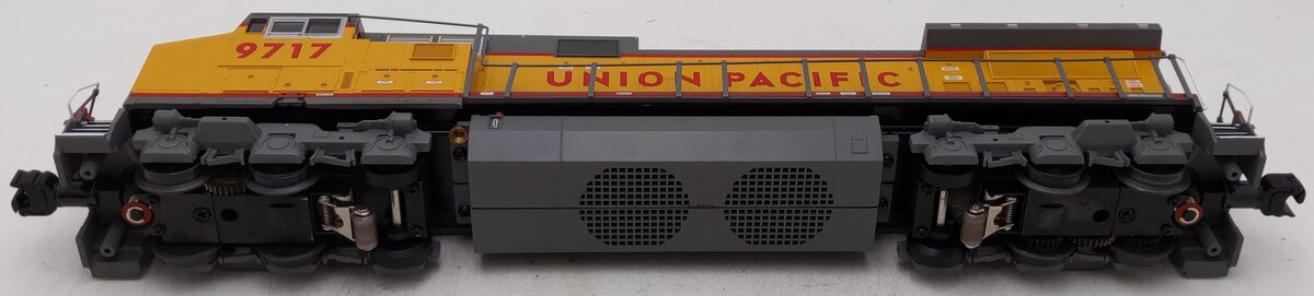 Lionel 6-18286 Union Pacific Dash 9-44C Powered Diesel Locomotive #9717 EX/Box