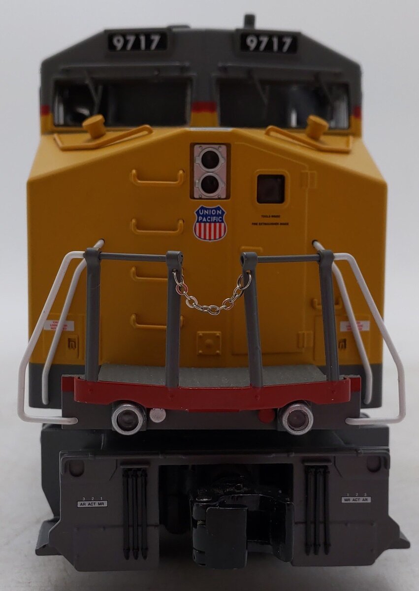 Lionel 6-18286 Union Pacific Dash 9-44C Powered Diesel Locomotive #9717 EX/Box