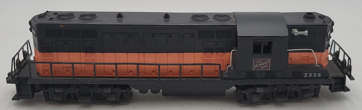 Lionel 2338 Vintage O Gauge Milwaukee Road Powered GP-7 Diesel Locomotive VG