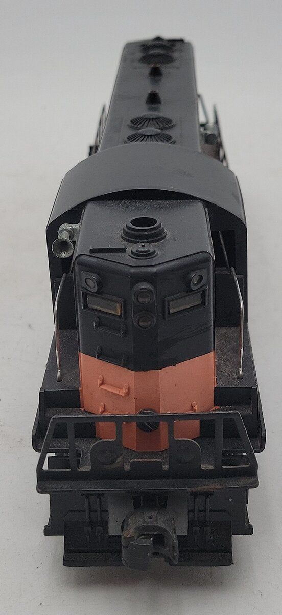 Lionel 2338 Vintage O Gauge Milwaukee Road Powered GP-7 Diesel Locomotive VG