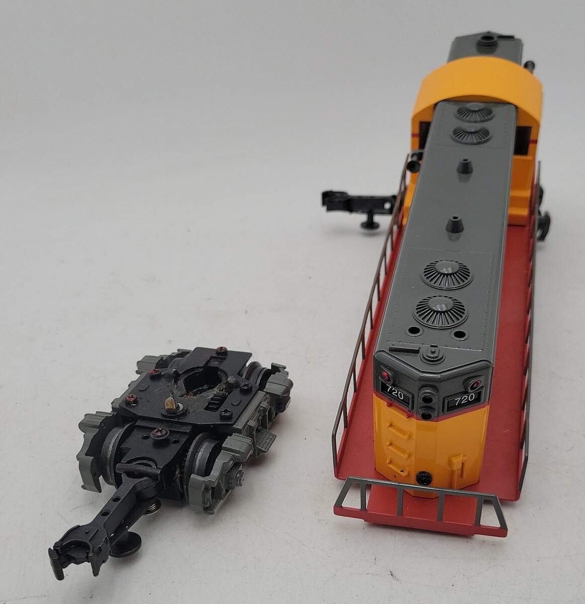 Williams 21439 Union Pacific GP9 Powered Diesel Locomotive