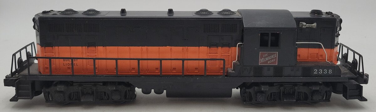 Lionel 2338 Vintage O Gauge Milwaukee Road Powered GP-7 Diesel Locomotive VG