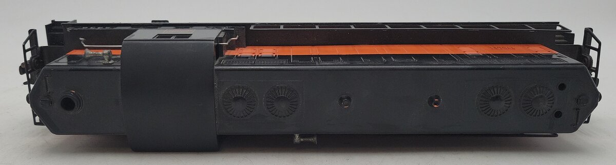 Lionel 2338 Vintage O Gauge Milwaukee Road Powered GP-7 Diesel Locomotive VG