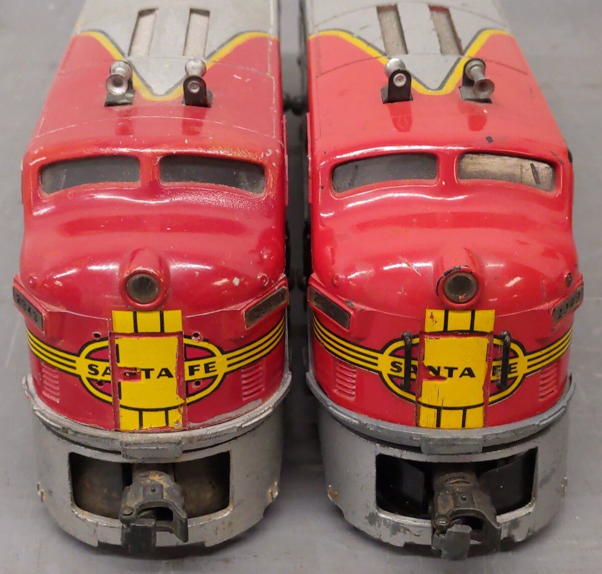 Lionel 2343 Vintage O Gauge Santa Fe F3 AA Diesel Locomotive Set