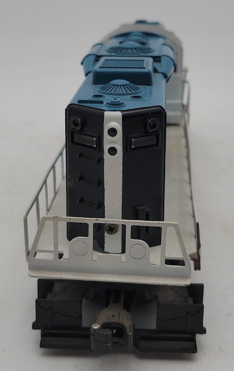 Lionel 6-8654 O Gauge Boston & Maine GP-9 Powered Diesel Locomotive #8654 VG