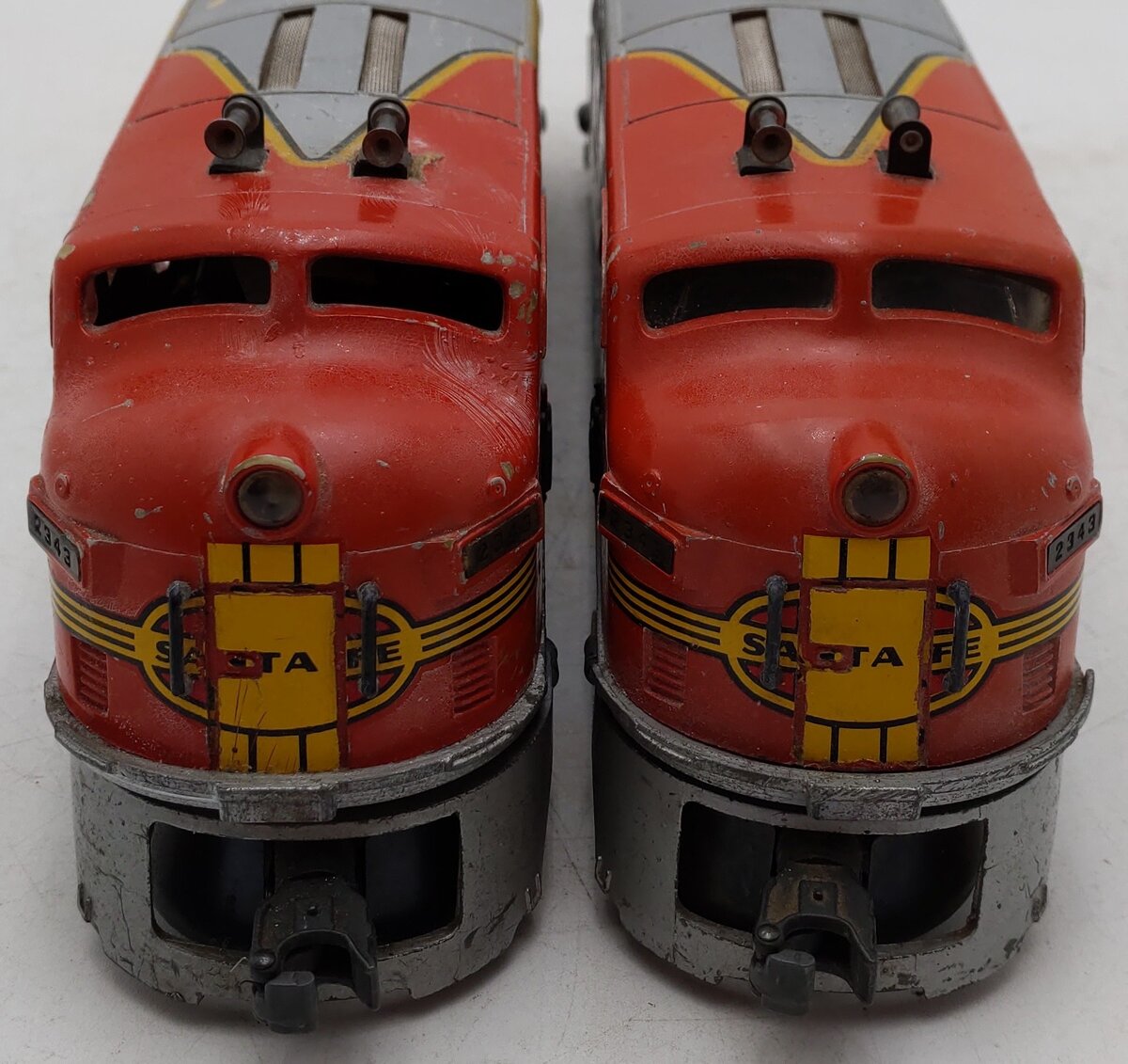 Lionel 2343 Vintage O Gauge Santa Fe F3 AA Diesel Locomotive Set VG