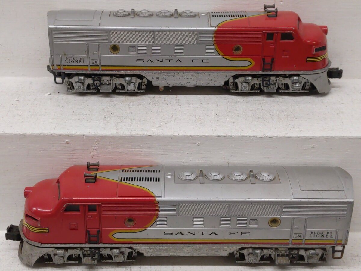 Lionel 2353 Vintage O Santa Fe F-3 AA Diesel Locomotive Set #2353 VG
