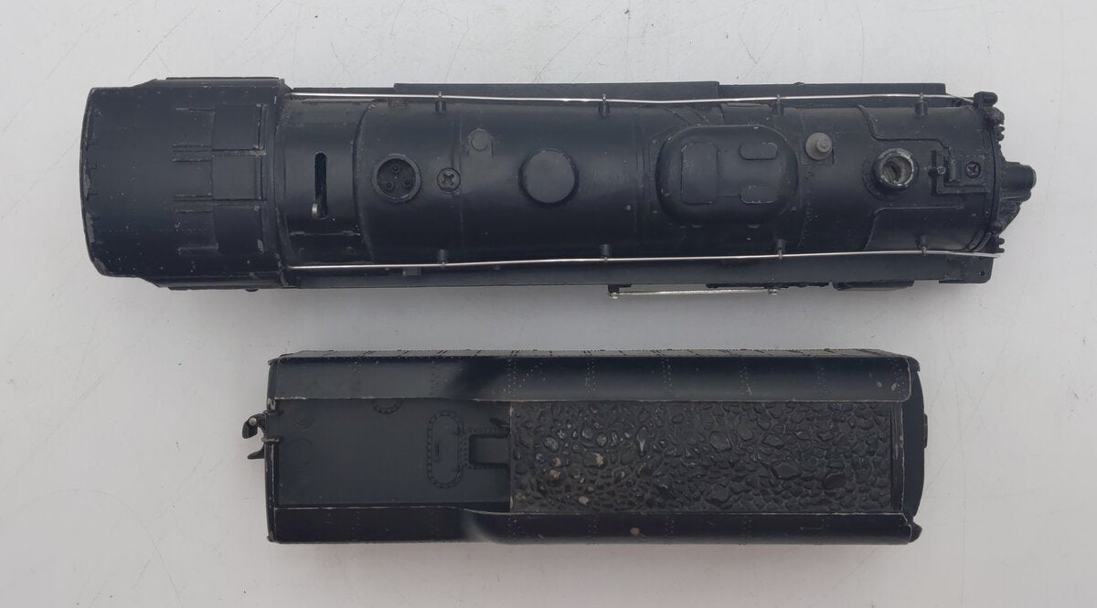 Lionel 646 Vintage O 4-6-4 Die-Cast Steam Locomotive & 2046W Whistle Tender VG