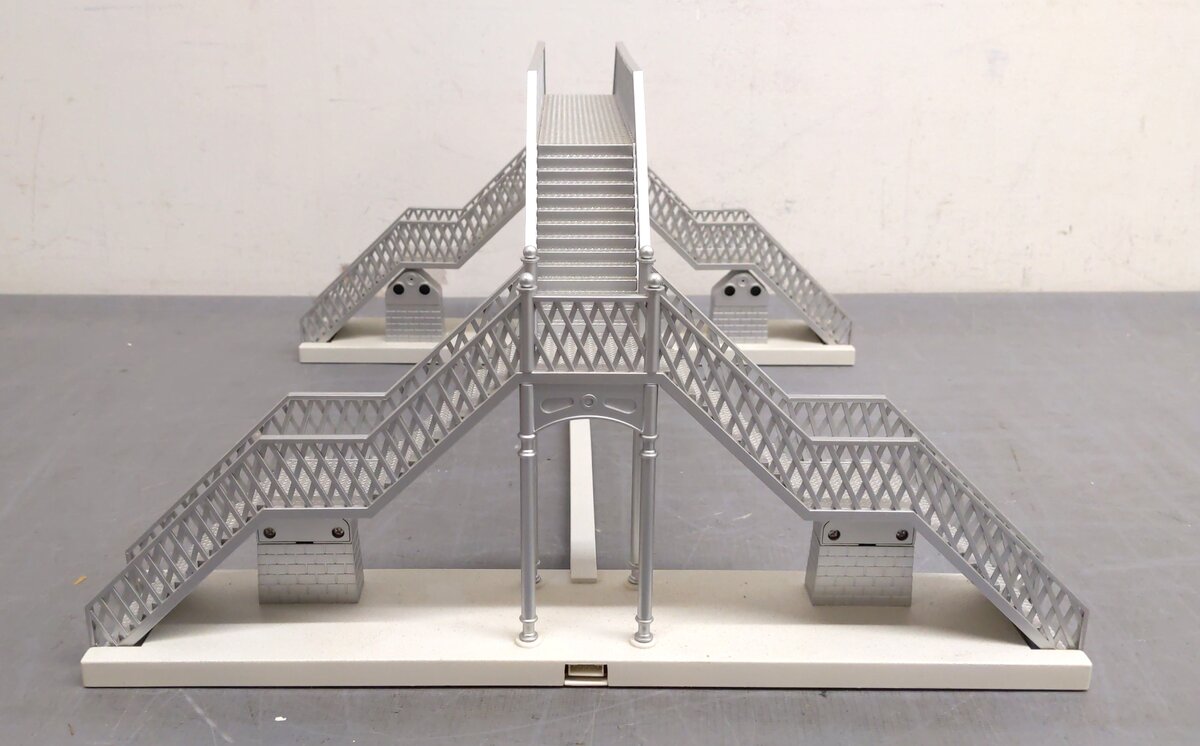 Lionel 6-14082 Pedestrian Walkover with Speed Sensor EX