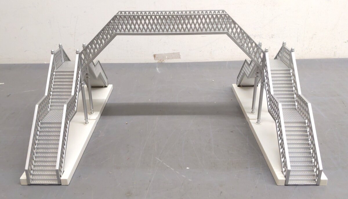 Lionel 6-14083 Pedestrian Walkover Bridge EX