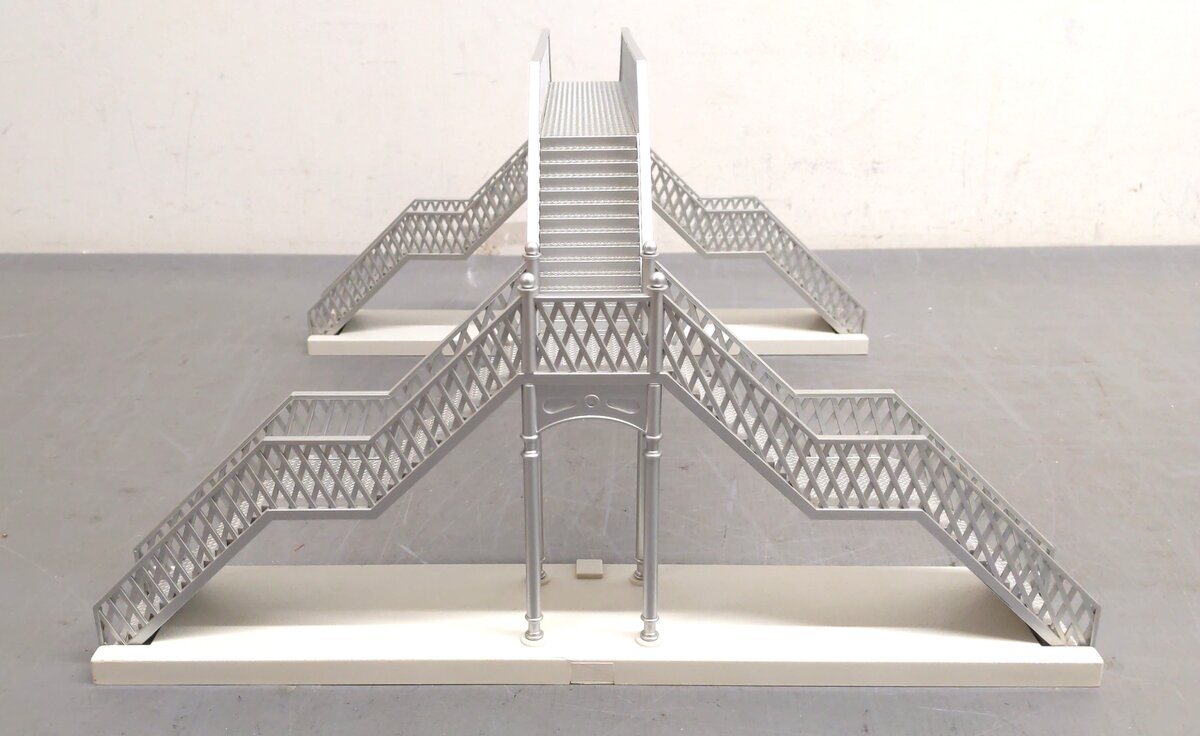 Lionel 6-14083 Pedestrian Walkover Bridge EX