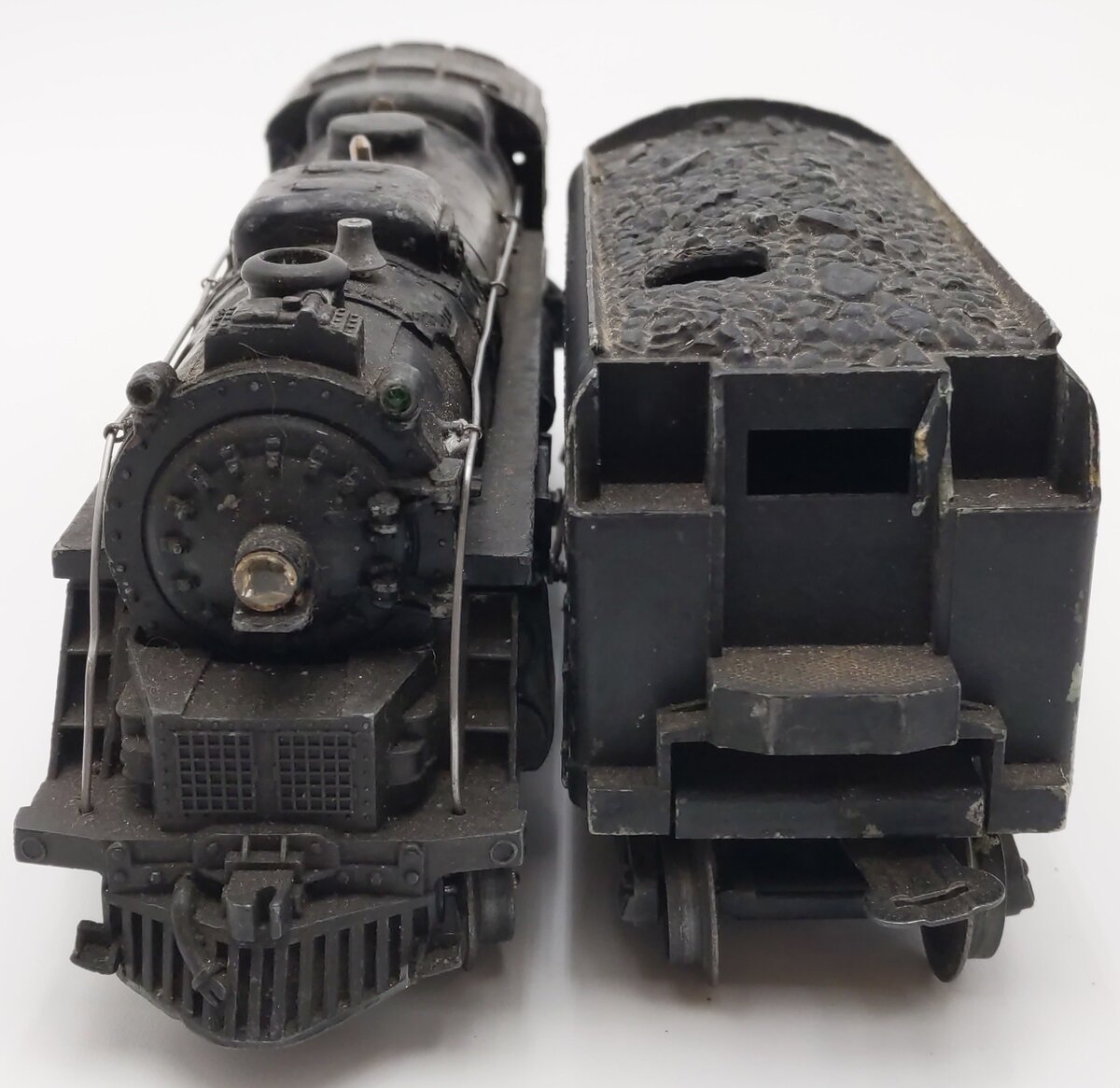 Lionel 2026 Vintage O 2-6-4 Die-Cast Steam Locomotive & 6466WX Tender