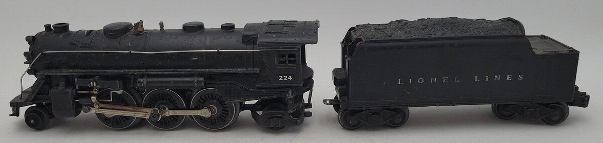 Lionel 224 Vintage O 2-6-2 Die-Cast Steam Locomotive with 2466W Tender VG