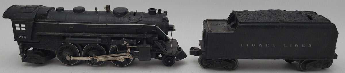 Lionel 224 Vintage O 2-6-2 Die-Cast Steam Locomotive with 2466W Tender VG