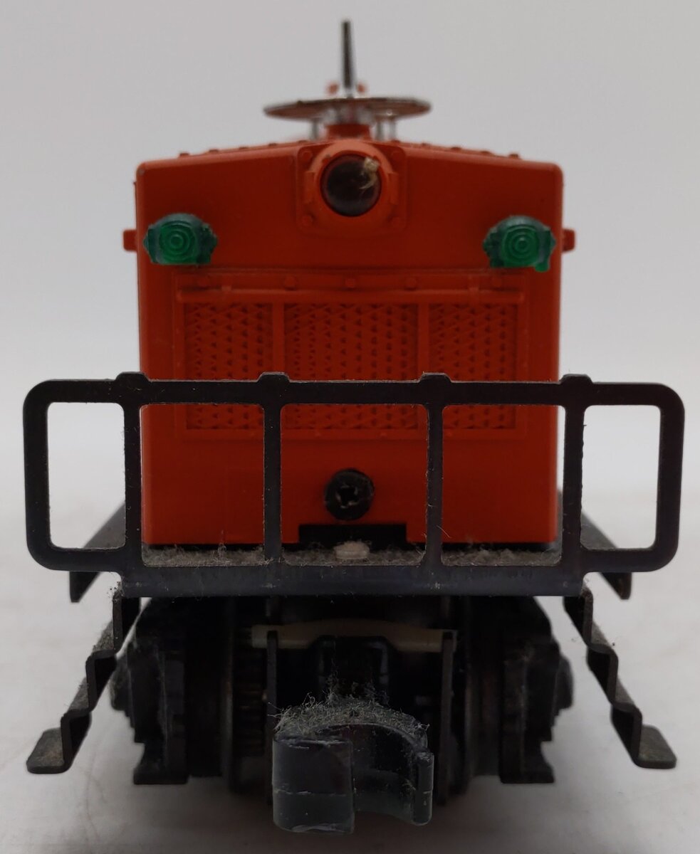 Lionel 6-8111 O Gauge DT&I NW-2 Switcher Diesel Locomotive VG