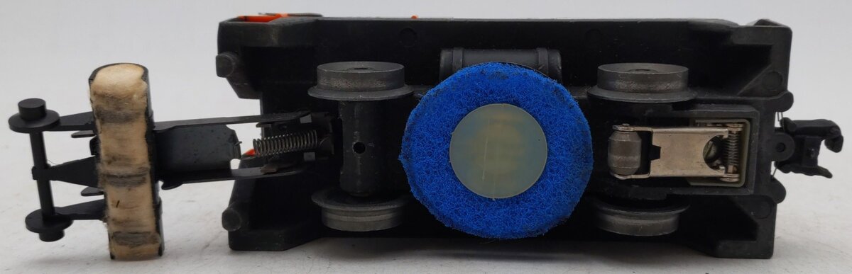 Lionel 3927 O Vintage Postwar Motorized Track Cleaner Car #3927 VG