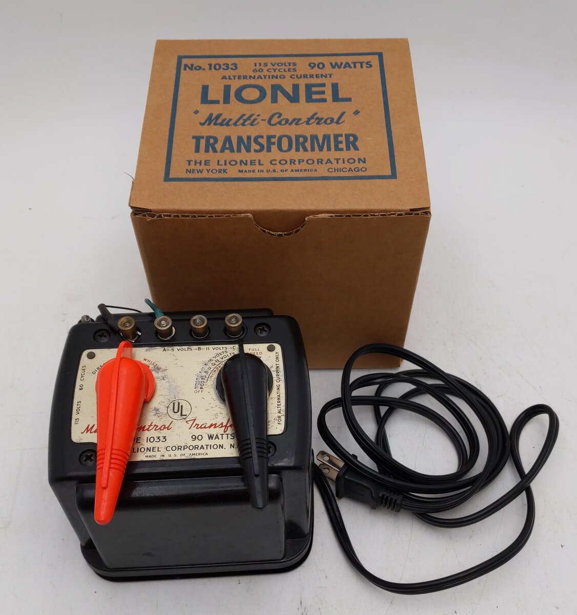 Lionel 1033 Vintage O 90 Watt Transformer w/ Whistle VG/Box