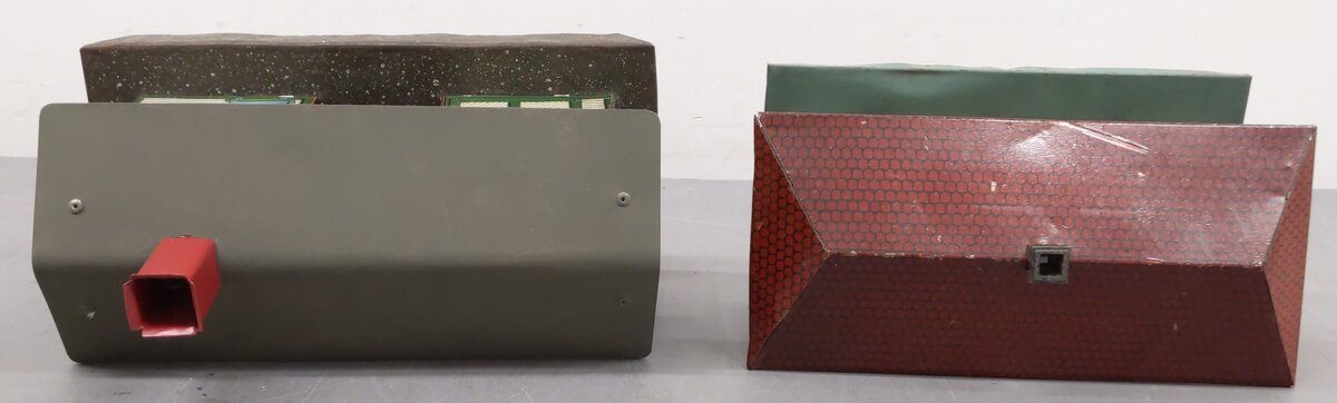 Ives/Bing Vintage O Gauge Tin Plate Stations [2]