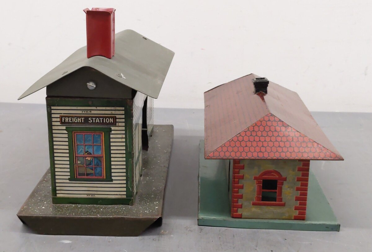 Ives/Bing Vintage O Gauge Tin Plate Stations [2]